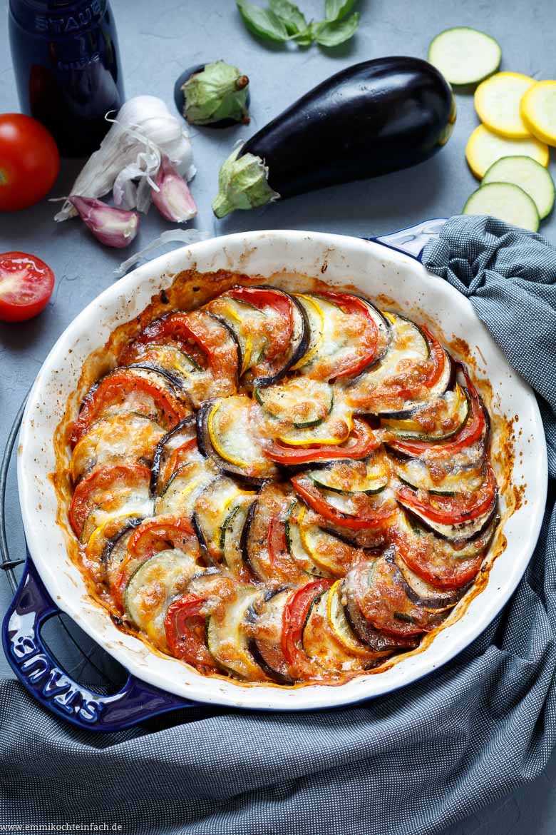 Ratatouille aus dem Ofen mit Mozzarella - www.emmikochteinfach.de