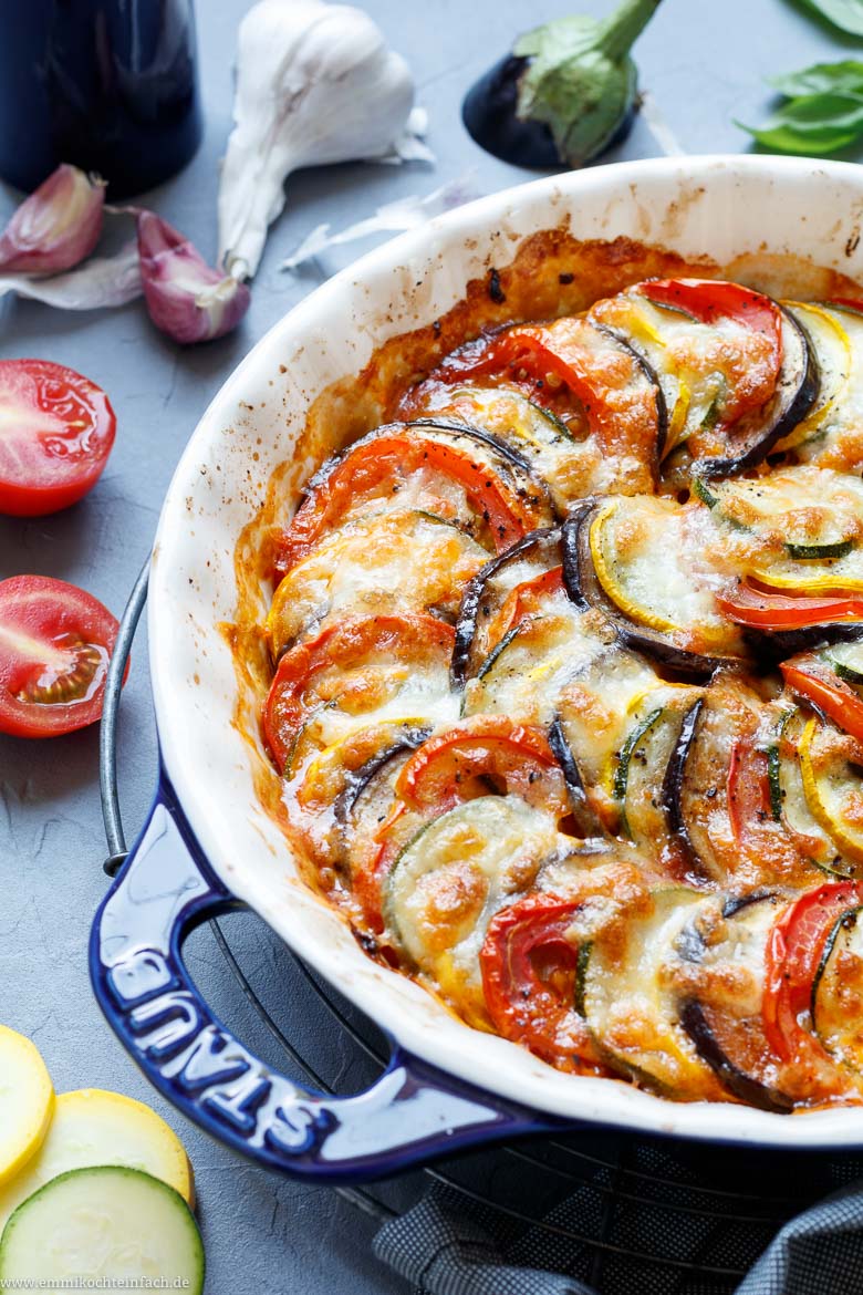 Ratatouille aus dem Ofen mit Mozzarella - www.emmikochteinfach.de